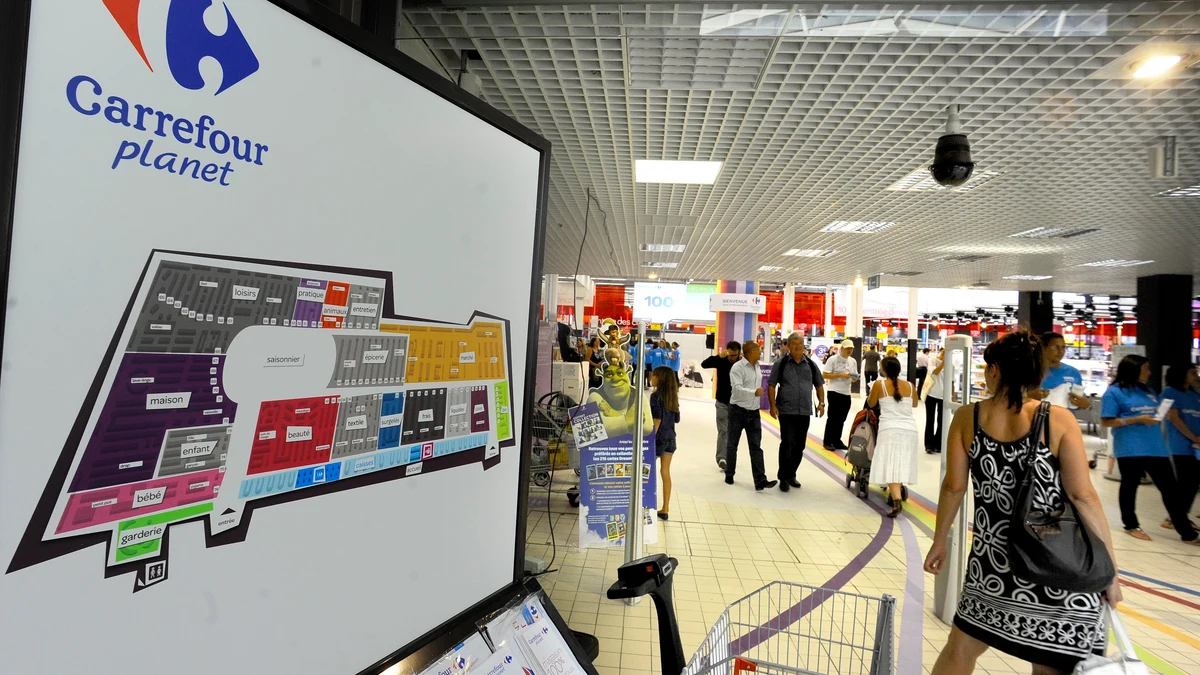 Carrefour inicia la reapertura de las más de 40 tiendas que compró a El Corte Inglés