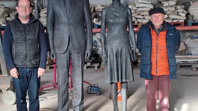 Las esculturas de los reyes de Antonio López y Andrés Ibáñez, listas para ser exhibidas