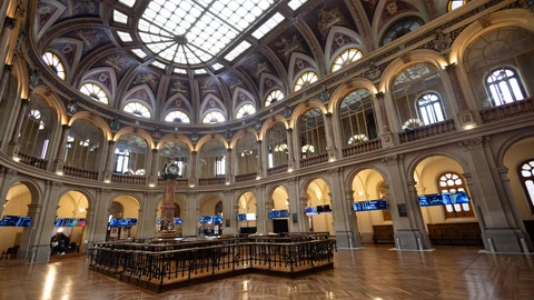 Economía/Bolsa.- El Ibex amplía las caídas al 1% al mediodía con todos los valores en 'rojo' y espera al empleo de EE.UU