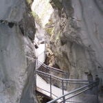 Ruta por las piedras calizas de la Yecla