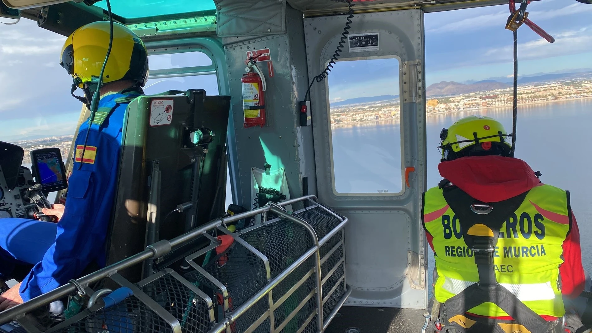 MURCIA.-Un operativo por mar y aire reanuda la búsqueda del menor desaparecido en aguas del Mar Menor