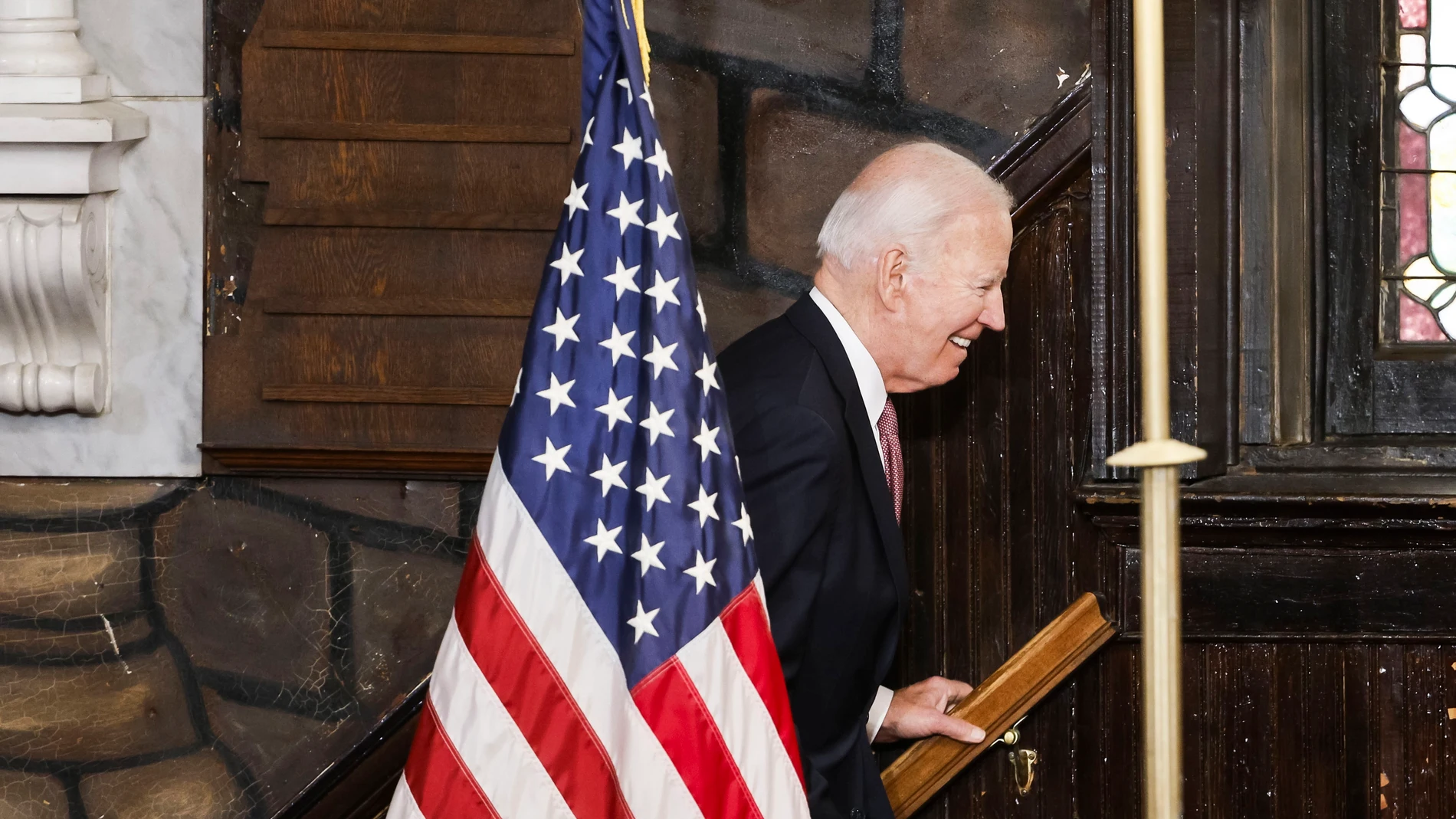Charleston (United States), 08/01/2024.- US President Joe Biden arrives to speak at a campaign event at Mother Emanuel AME Church in Charleston, South Carolina, USA, 08 January 2024. The church was the site of the 2015 deadly mass shooting in which nine black church members were killed by a white gunman. EFE/EPA/ERIK S. LESSER