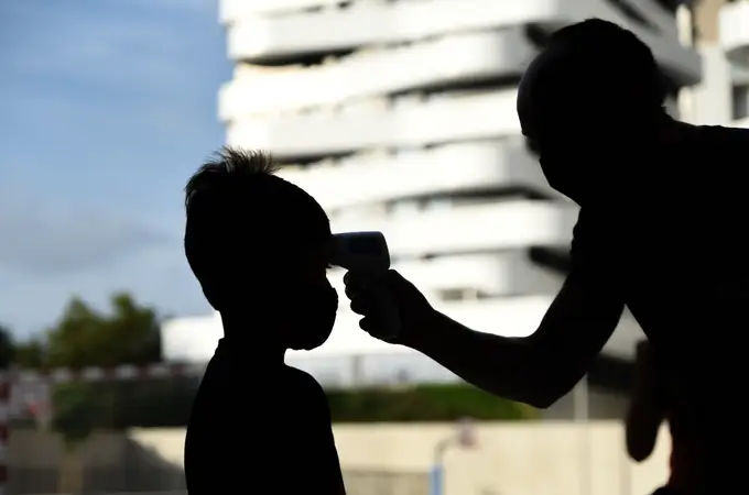 El Gobierno valenciano pide que se use la mascarilla en los colegios en casos sintomáticos