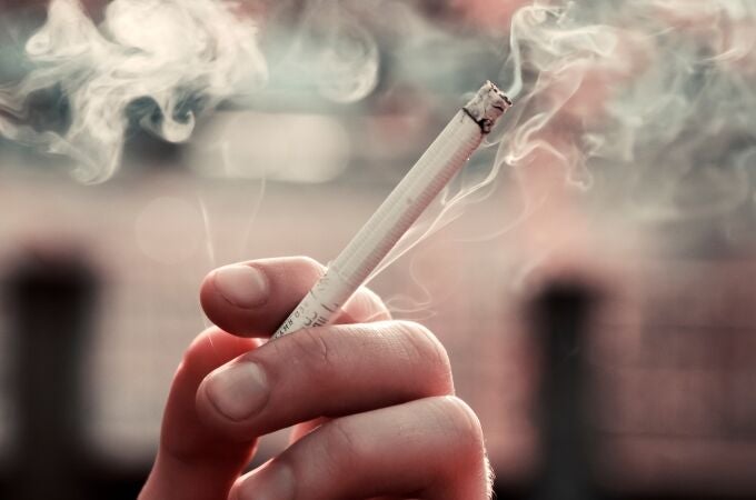 Un estudio revela que las sustancias tóxicas del tabaco persisten en las superficies de los hogares