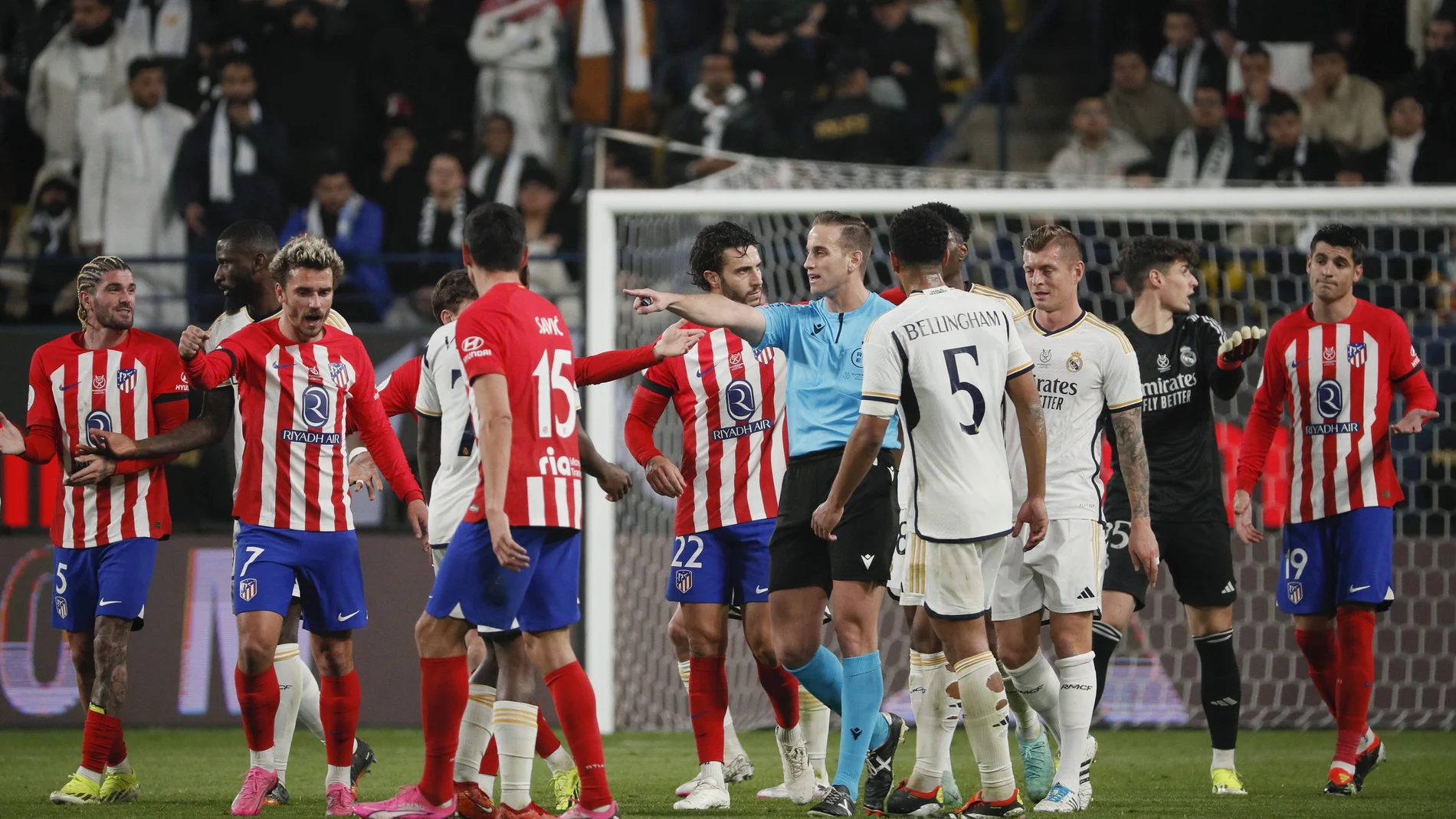 El Atlético se despidió de la Supercopa en semifinales