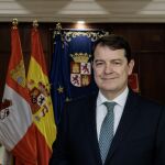El presidente de Castilla y León, Alfonso Fernández Mañueco, valora los decretos aprobados por el Gobierno