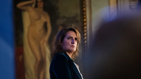 Las vicepresidentas María Jesús Montero y Teresa Ribera asisten a un desayuno informativo