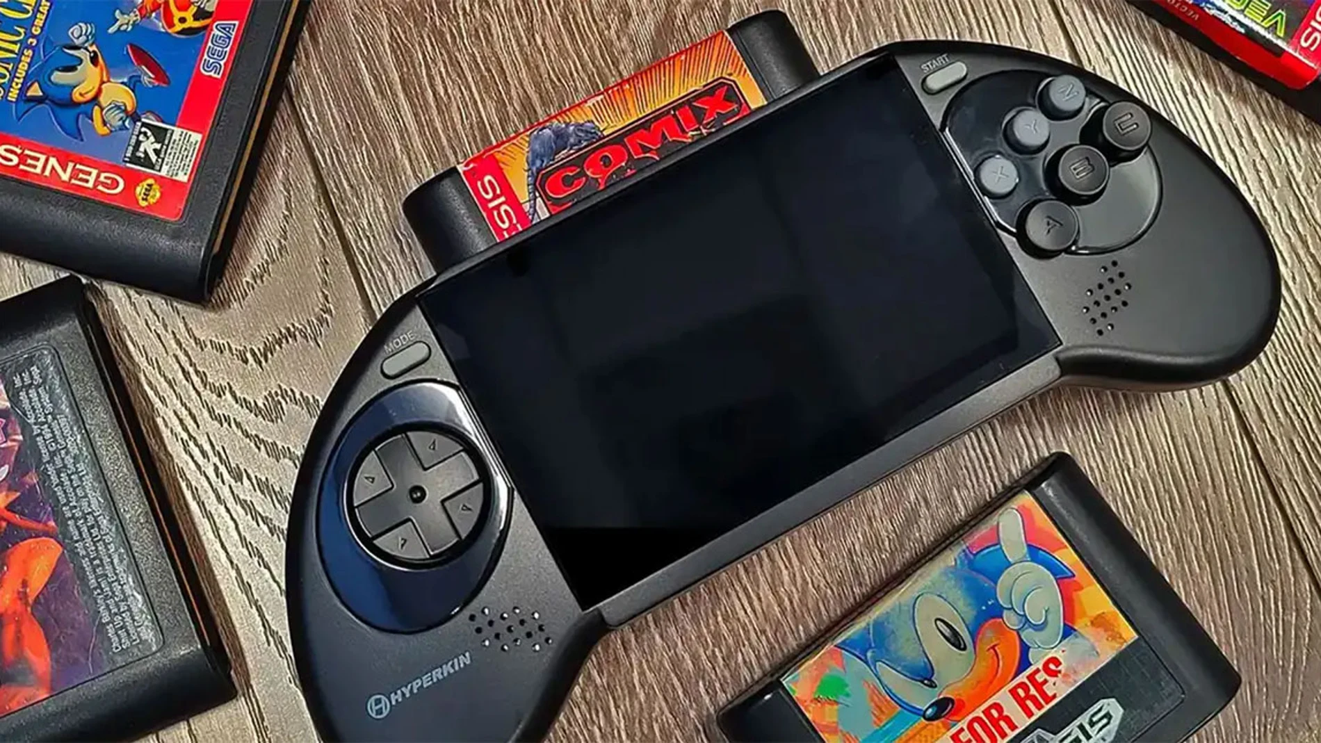 La mitica SEGA Mega Drive resucita en una portátil que ejecuta cartuchos originales