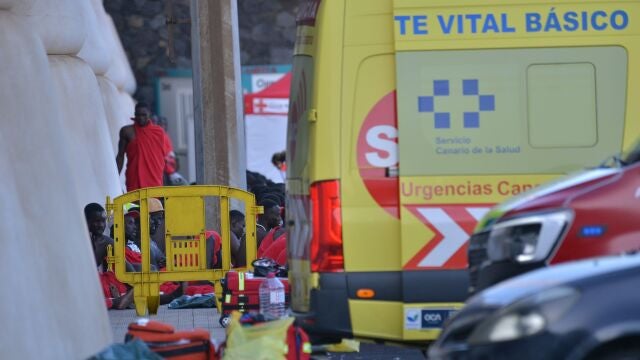 Cruz Roja atiende a varias personas migrantes 