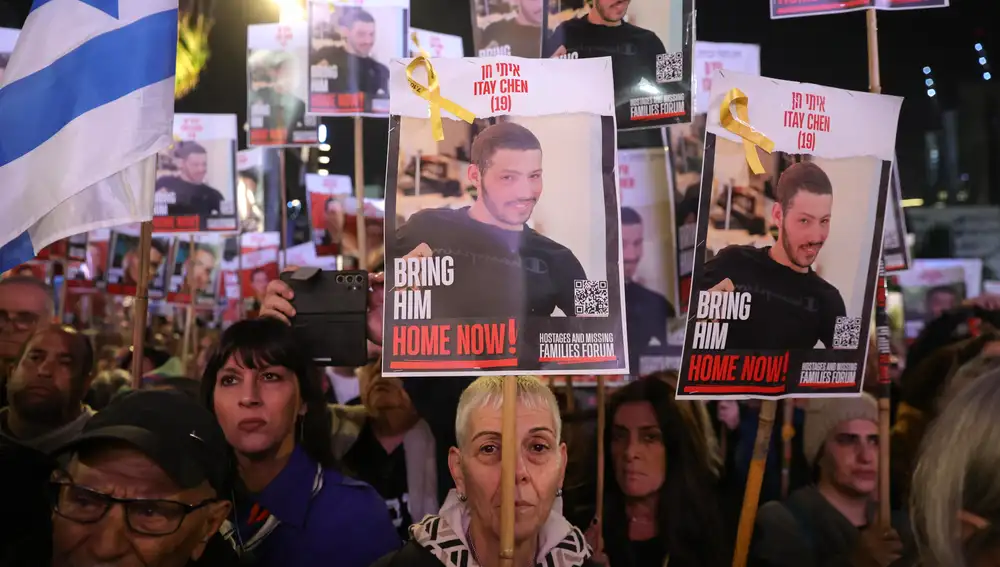 Hostages' families rally in Tel Aviv to mark the upcoming 100th day of their captivity in Gaza