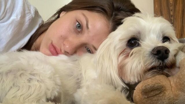 Anita Matamoros con su perro Ringo