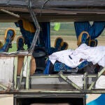Una muerta y 13 heridos al volcar un camión sobre un autobús en Lorca (Murcia)