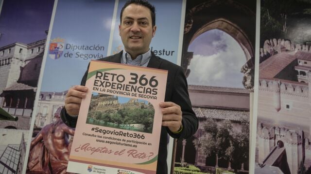 El diputado de Turismo, Javier Figueredo, presenta la iniciativa "Reto 366"