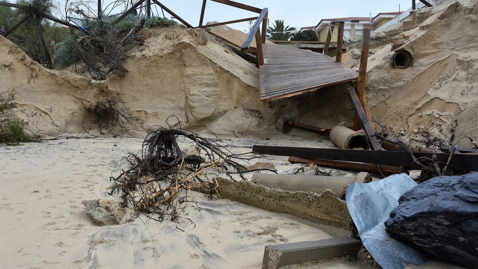Nuevos daños en el litoral tras el temporal