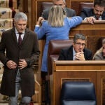 El PSOE se opone a que Marlaska comparezca y recalca que con este Gobierno "ya no existen" las cloacas del PP