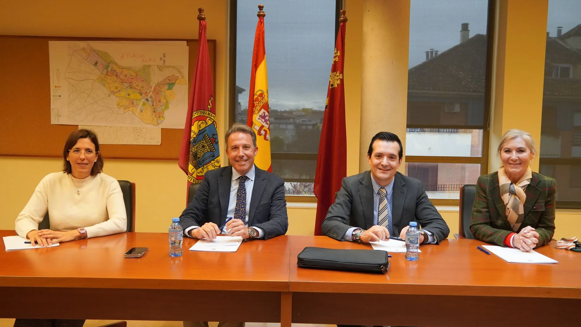 Reunión del consejero de Fomento de Infraestructuras, José Manuel Pancorbo, y el alcalde de Lorca, para avanzar en el convenio de ayudas del terremoto