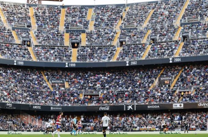 El estadio de Mestalla durante el partido Valencia CF - Granada CF