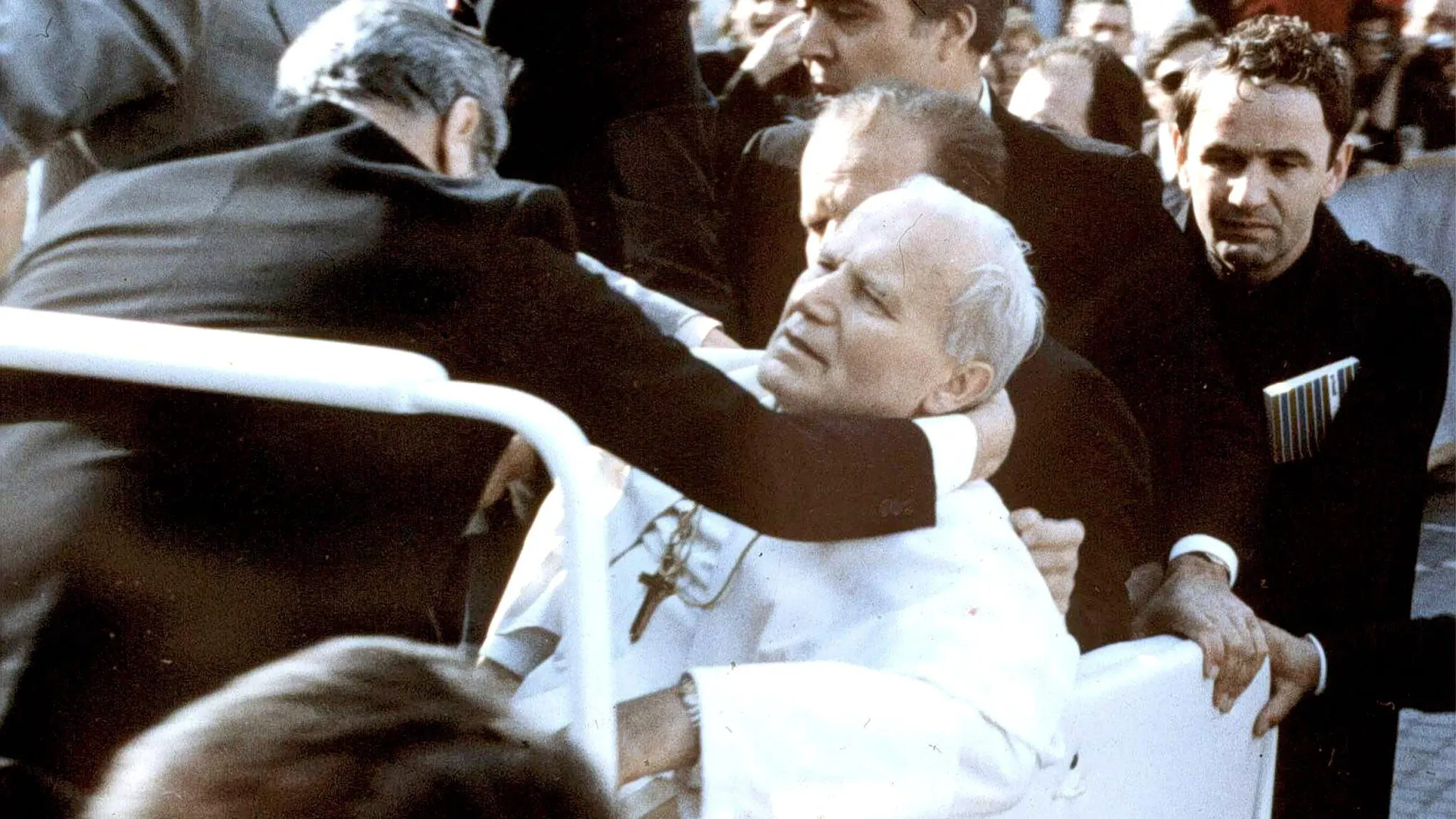 Atentado del terrorista Ali Agca al Papa Wojtyla «coincidiendo» con la fiesta de la Virgen de Fátima