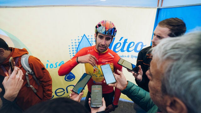 Felipe Orts atiende a los medios en Benidorm