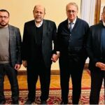 La delegación de Hamas, con el mandatario ruso