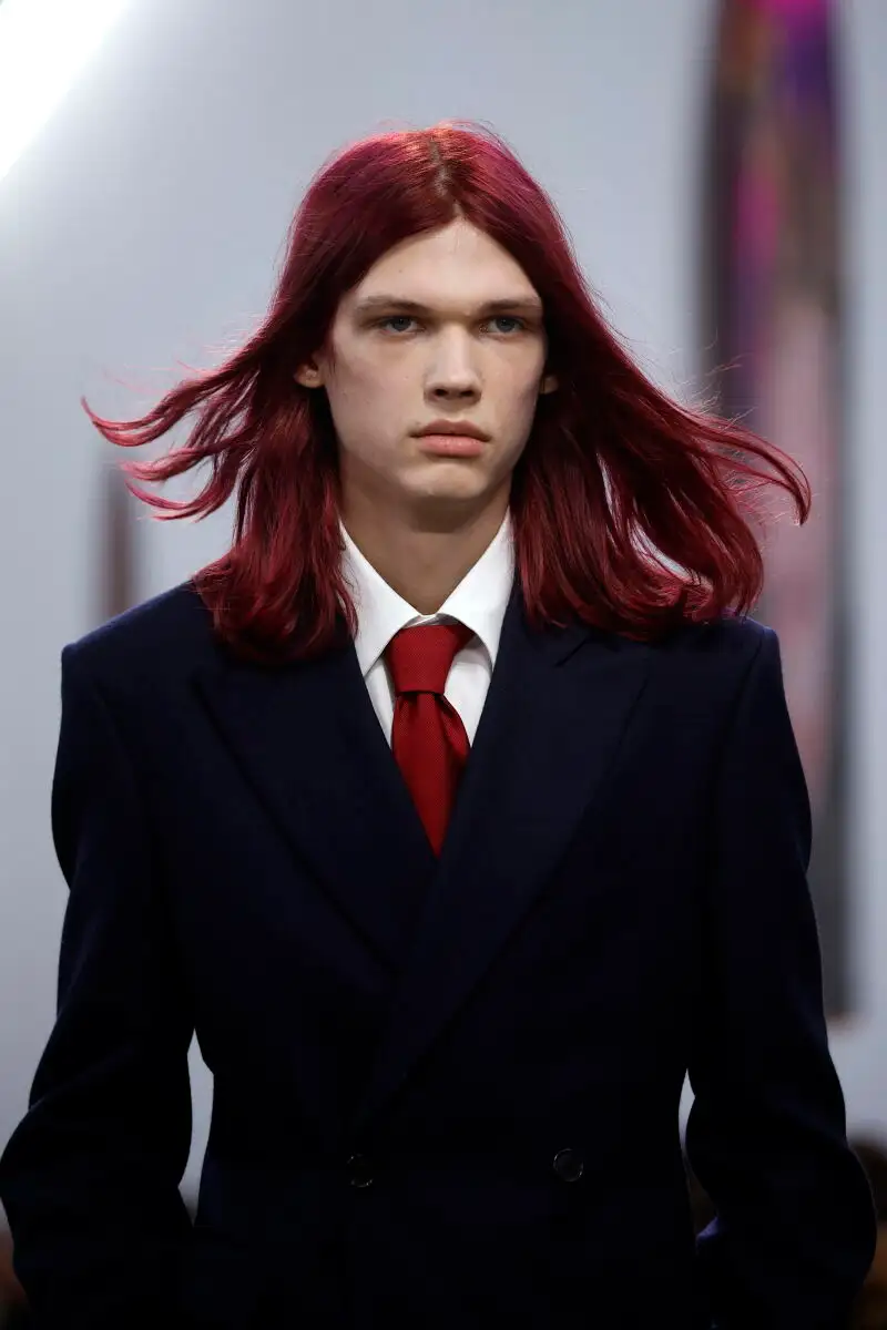 Loewe - Runway - Paris Men's Fashion Week Fall/Winter 2024/2025