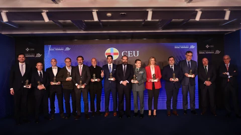 Foto familia de los premios.