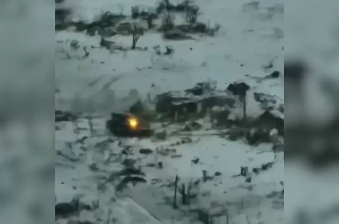 Por qué un vehículo blindado M2 Bradley ucraniano fulminó al tanque ruso T-90M en este vídeo viral