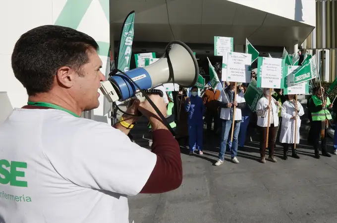 Salud renueva a 7.000 sanitarios Covid para calmar a los sindicatos