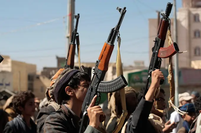 Hutíes amenazan a EEUU y Reino Unido: “Los últimos ataques no quedarán sin respuesta”