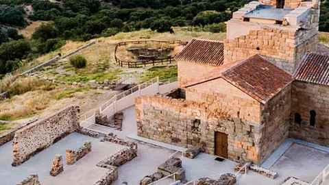 Vista aérea de Santa María de Melque situada en San Martín de Montalbán (Toledo)