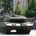 Tanques, cohetes, mili obligatoria, una línea de defensa… Lituania se prepara para un invasión rusa 
