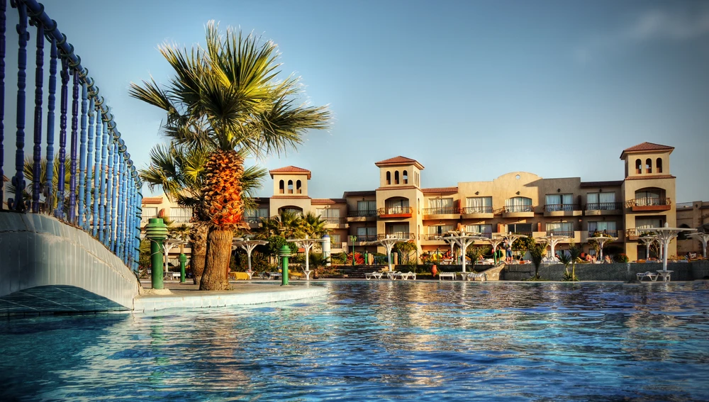 Esta es la piscina más grande del mundo, 22 días tarda en llenarse 5 Merca2.es Este es un lujo que está a otro nivel