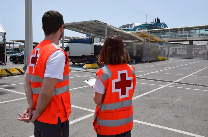 La arribada de migrantes a Canarias no cesa tras un sábado con 277 llegados en seis barcas