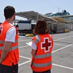 Cruz Roja atiende a cerca de 130 personas rescatadas de pateras en Almería desde el pasado sábado