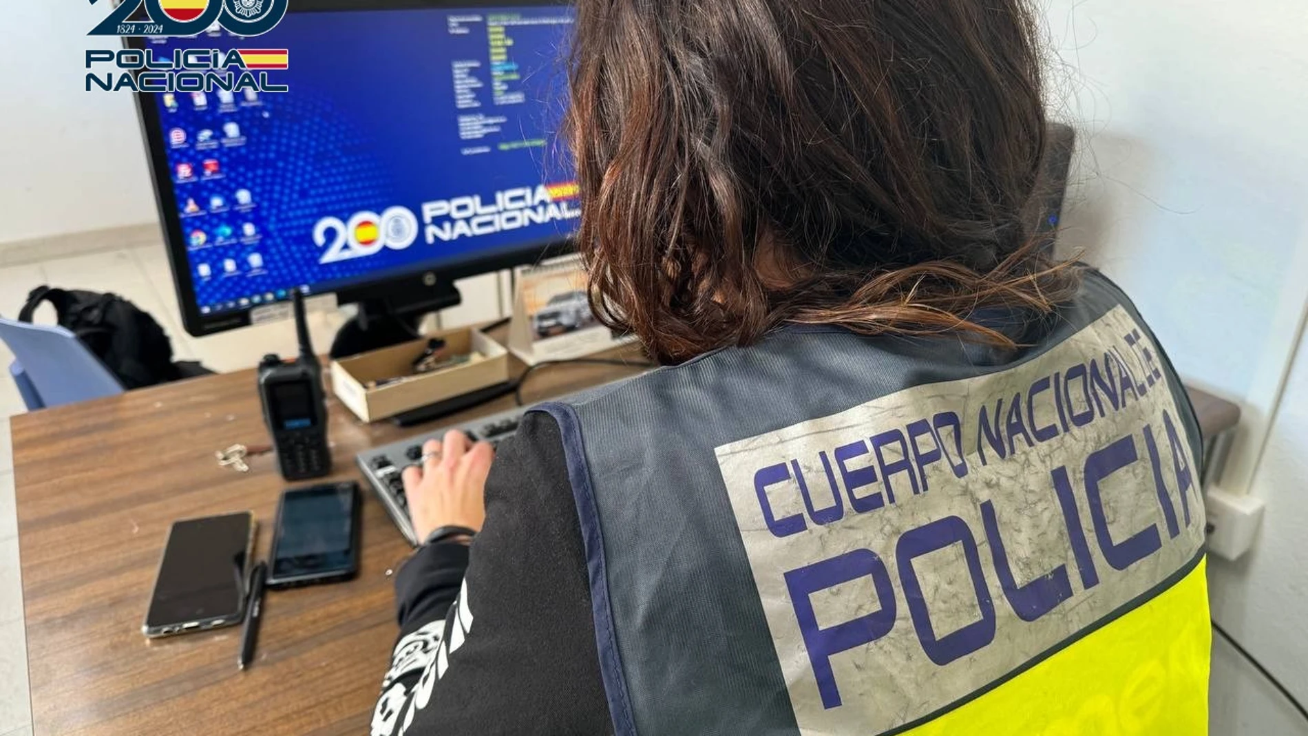 Detenido un extrabajador de un banco que realizaba reintegros fraudulentos con tarjetas de clientes