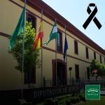 Sevilla.-Banderas a media asta en la sede del Opaef de la Diputación por los tres fallecidos de Morón