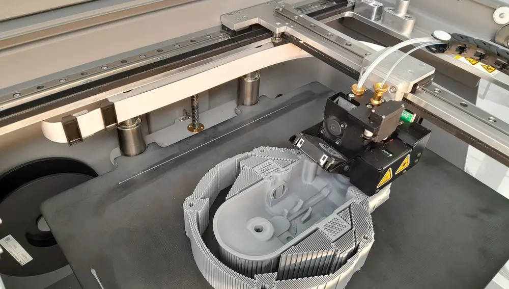 Economía.- Renfe fabrica piezas de recambio para su flota de trenes mediante impresión 3D