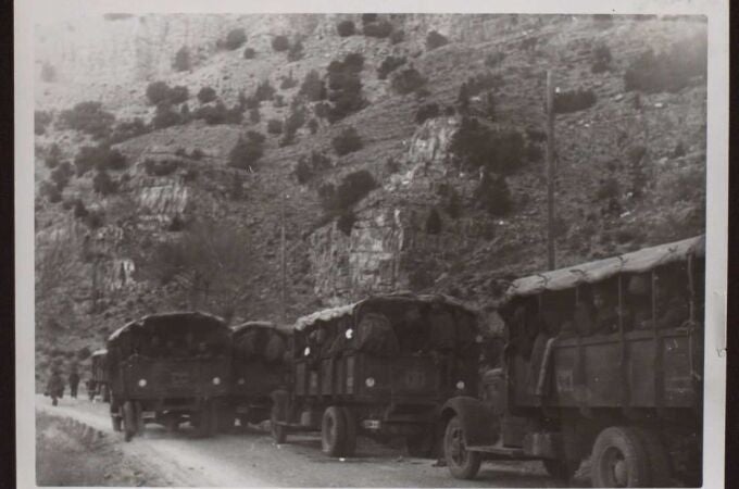 Caravana de camiones franquistas en el Alto Tajo 