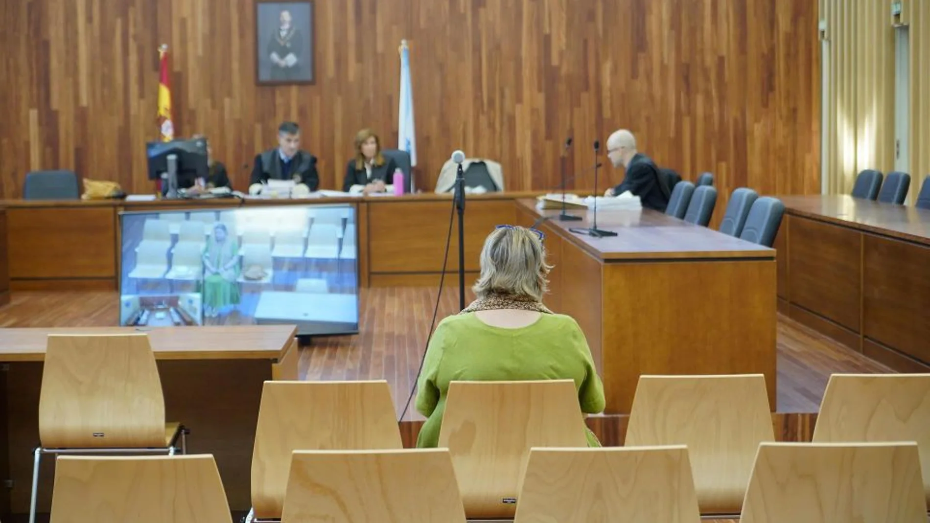 Condenan a 11 años de cárcel a una trabajadora social de Vigo que abusó de una menor a su cargo
