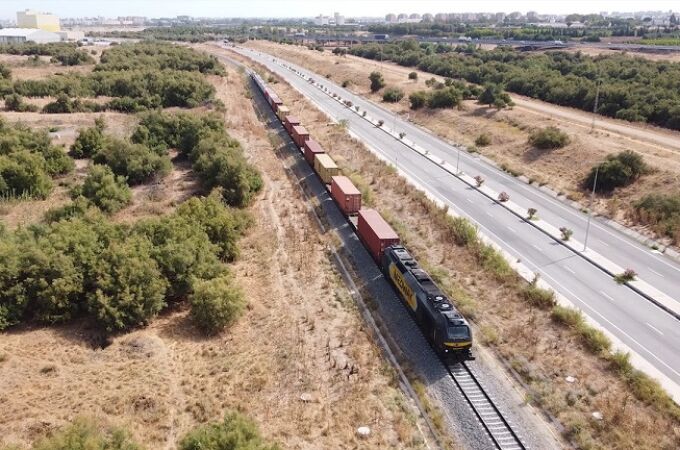 Línea ferroviaria del puerto de Sevilla