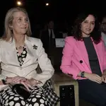 La Infanta Elena y Isabel Díaz Ayuso con la prensa deportiva. 