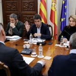 El president de la Generalitat, Carlos Mazón, preside la reunión de constitución de la nueva Mesa de Diálogo Social de la Comunitat Valenciana, en la que se tratarán las líneas generales de trabajo de la legislatura