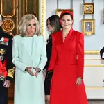 Las princesas de Suecia y Brigitte Macron con los looks más tendencia.