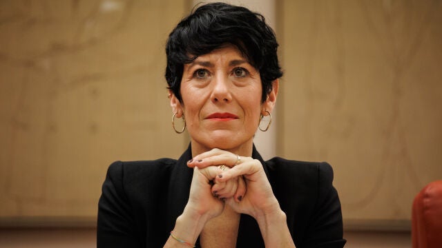 Elma Saiz anuncia que crearán un laboratorio de evaluación de políticas dirigidas a acompañar a personas en exclusión