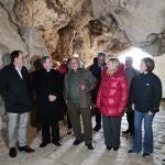 El consejero de Cultura visita la obras de restauración de la ermita de San Saturio