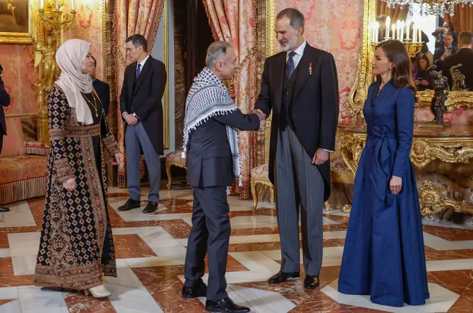 De la ausencia del embajador ruso a las joyas de la Reina: los detalles de la recepción al cuerpo diplomático
