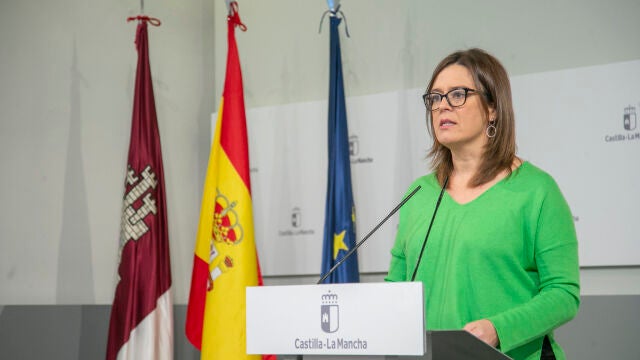 La consejera Portavoz del Gobierno regional, Esther Padilla, ha comparecido en rueda de prensa, en el Palacio de Fuensalida
