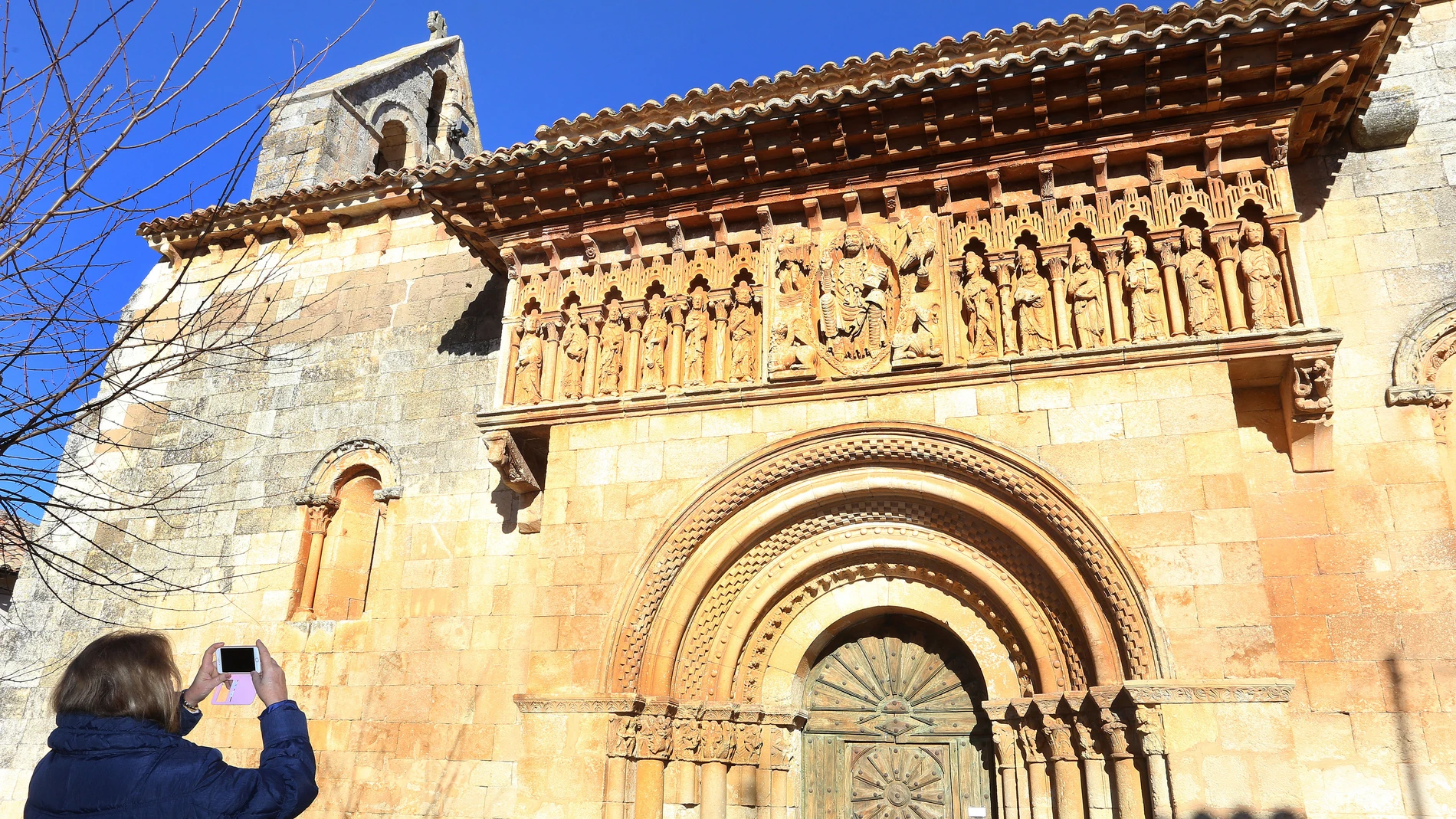 Iglesia románica de San Juan Bautista de Moarves de Ojeda (Palencia)