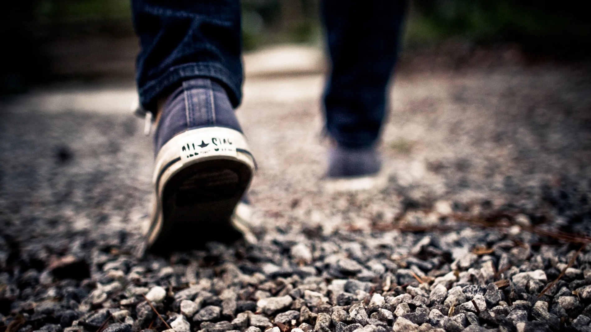 Utilizar el calzado equivocado puede distorsionar la manera natural en que caminamos