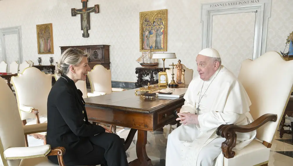 La vicepresidenta segunda y Ministra de Trabajo y Economía Social, Yolanda Díaz, se reúne, en audiencia privada, con el papa Francisco